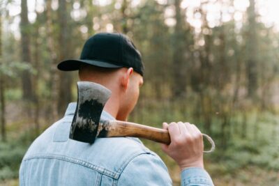 Wrangler x ROA : un denim de travail au camouflage de hibou pour l&rsquo;hiver